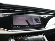 Audi Q8 55 TFSIe 381pk Tiptronic Quattro Pro Line S · Panoramadak · 360 Camera · Wegklapbare Trekhaak · Apple/Android Car Play · Luchtvering · 21'' Inch ·