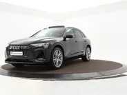 Audi e-tron 55 quattro 408pk S edition · SOH 94,8% · Panoramadak · Luchtvering · 360 Camera · Apple/Android Car Play · Stoelverwarming · 21'' Inch ·