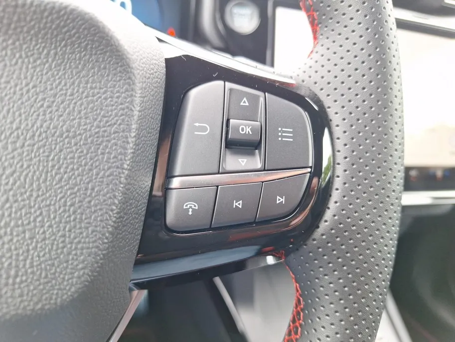Ford Puma 1.0 EcoBoost Hybrid ST-Line X | 5.000,- Ready Set Ford Bonus | Gratis automaat t.w.v. 1.500,-! | Winterpack | 18' Lichtmetaal | Camera | Apple Carplay&Android Auto | Led verlichting | Halfleer | Parkeersensoren | Navigatie | B&O Audio | Nieuw te bestellen