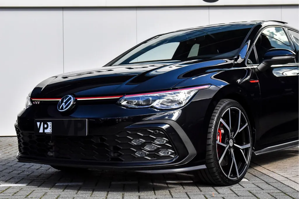 Volkswagen Golf 2.0 TSI GTI