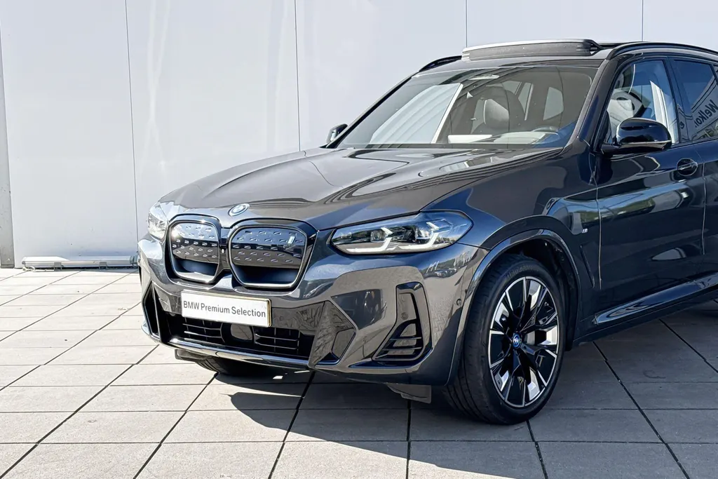 BMW iX3 High Executive