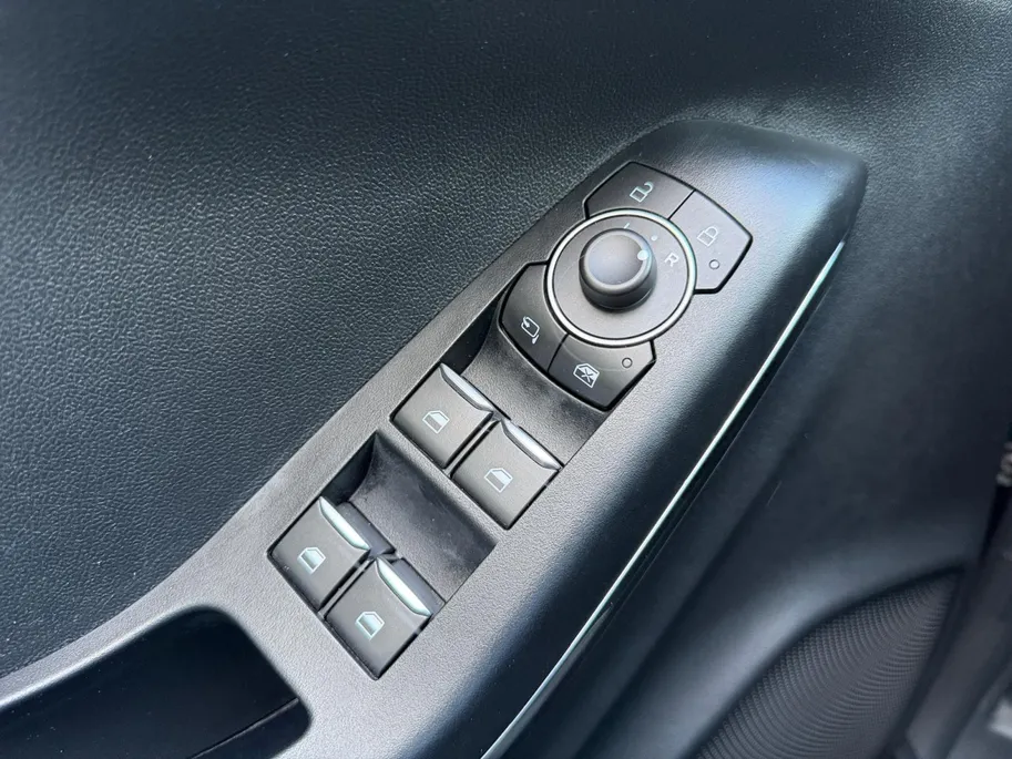 Ford Puma Vignale | Dealer onderhouden | Automaat | Winter pack | BLIS | Adapt. Cruise control | Lederen bekleding | Elektr. Achterklep | 18' lichtmetalen velgen | Bovag garantie |