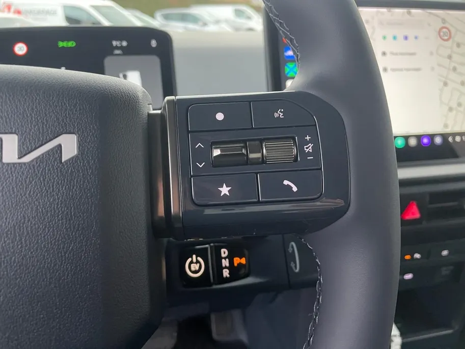 Kia PV5 L2H1 Plus 51.5 kWh | Stoel verwarming | Navigatie |  Climate control | All-Season banden |  4,420L inhoud | DEMO