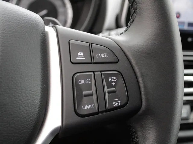 Suzuki S-Cross 1.4 Boosterjet Style Smart Hybrid | Navi | Leder | Adap. Cruise | Lm-Velgen