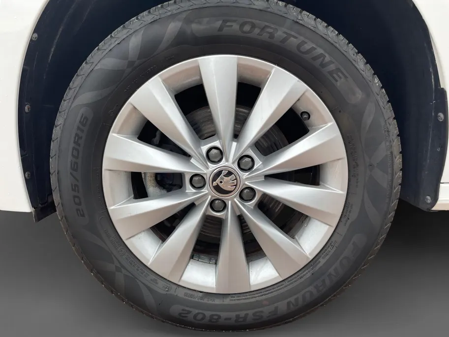 Škoda Kamiq 1.0 TSI Active *Navi via Carplay*Parkeersensoren*Cruise Control*Airco*LM.Velgen*Leuke auto!