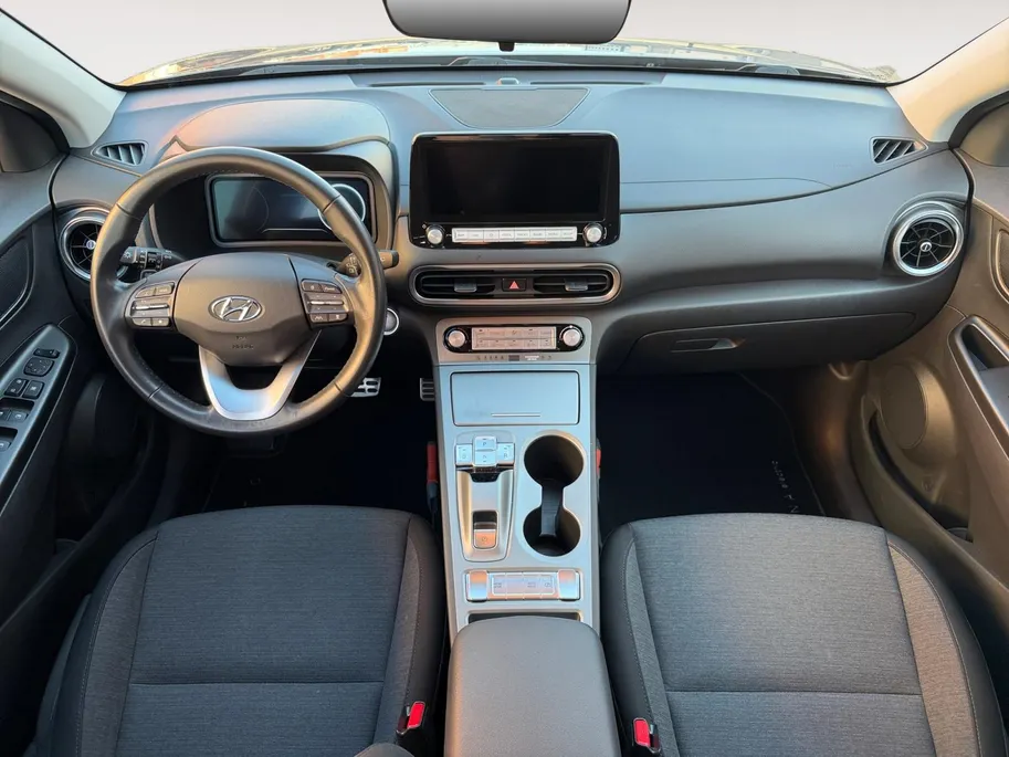 Hyundai Kona EV Comfort 64 kWh | Lichtmetalen velgen| Navigatie| Camera| Cruise Controle| Dealer onderhouden| Metalliclak
