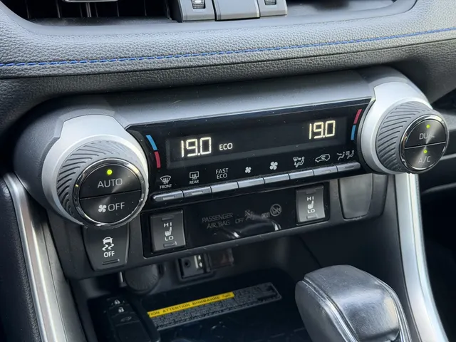 Toyota RAV4 2.5 Hybrid AWD Bi-Tone