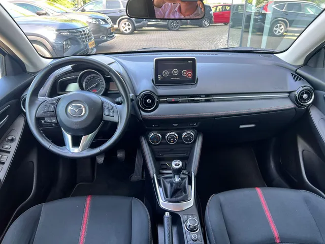 Mazda 2 1.5 Skyactiv-G GT-M NAVIGATIE | PARKEER SENSOREN | CLIMATE CONTROLE | STOELVERWARMING |