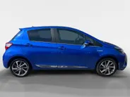 Toyota Yaris 1.5 Hybrid Bi-Tone |Automaat|climate controle| dakspoiler| extra getint glas| 12 maanden Bovag Garantie|