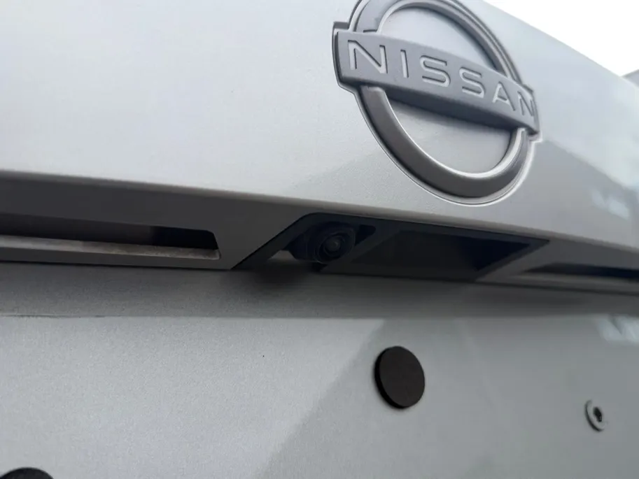 Nissan Juke 1.6 Hybrid N-Connecta Lichtmetalen velgen | Navigatie | Apple Carplay/ Android Auto | Achteruitrijcamera | Climate Control | Parkeersensoren voor & achter |