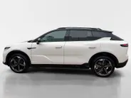 Voyah Courage Performance Edition 80 kWh Full Option | Open dak | 360* Camera | Head Up Display | Adaptief Cruise Control | Stoel koeling,-verwarming & massage| 435 PK |