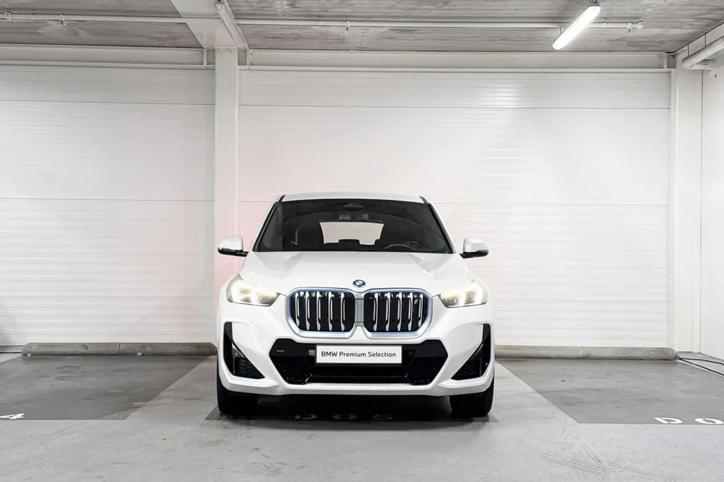 BMW iX1 xDrive30 Launch Edition
