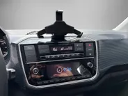 Volkswagen up! 1.0 65pk · Camera · P-Sensoren · Climatronic · Cruise Control · Telefoon Dock · 14'' Inch ·