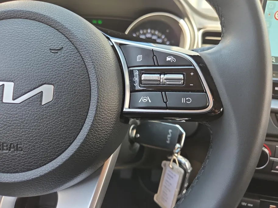 Kia Ceed Sportswagon 1.0 T-GDi ComfortLine | cruise control adaptief en stuurhulp| Carplay | Camera | navigatie | Metallic lak | Fabrieksgarantie t/m 5-8-2032 + 3x 1 jaar* | NAP