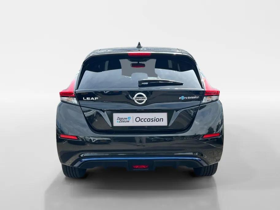 Nissan Leaf N-Connecta 40 kWh | SOH 99% | Stoel- stuurverwarming | 360 camera | Navi | Climate control