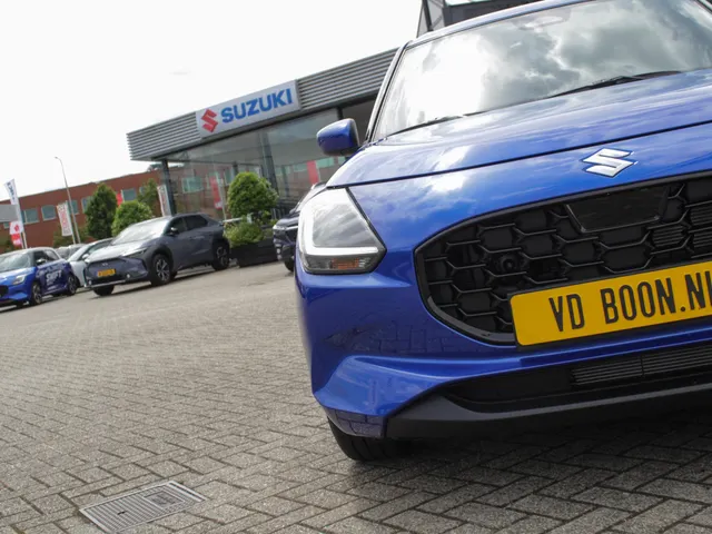 Suzuki Swift 1.2 Select Smart Hybrid | € 2200,- DEALERKORTING! | Snel Rijden!