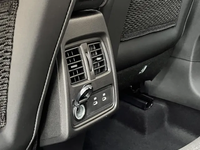 Mitsubishi Grandis 1.8 HEV Intense+