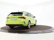 Škoda Octavia 1.4 TSI 245pk DSG RS iV PHEV · Panoramadak · Camera · Elek. Voorstoelen · Head-Up · Stoel-& Stuurverwarming · 19'' Inch · Canton Audio ·