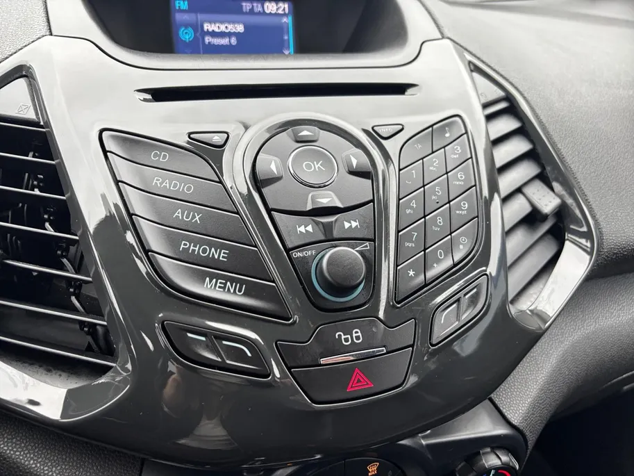 Ford EcoSport 1.5 Ti-VCT Titanium | Dealeronderhouden! | Trekhaak | Cruise Control | Stoel-en voorruitverwarming | Parkeersensoren achter |