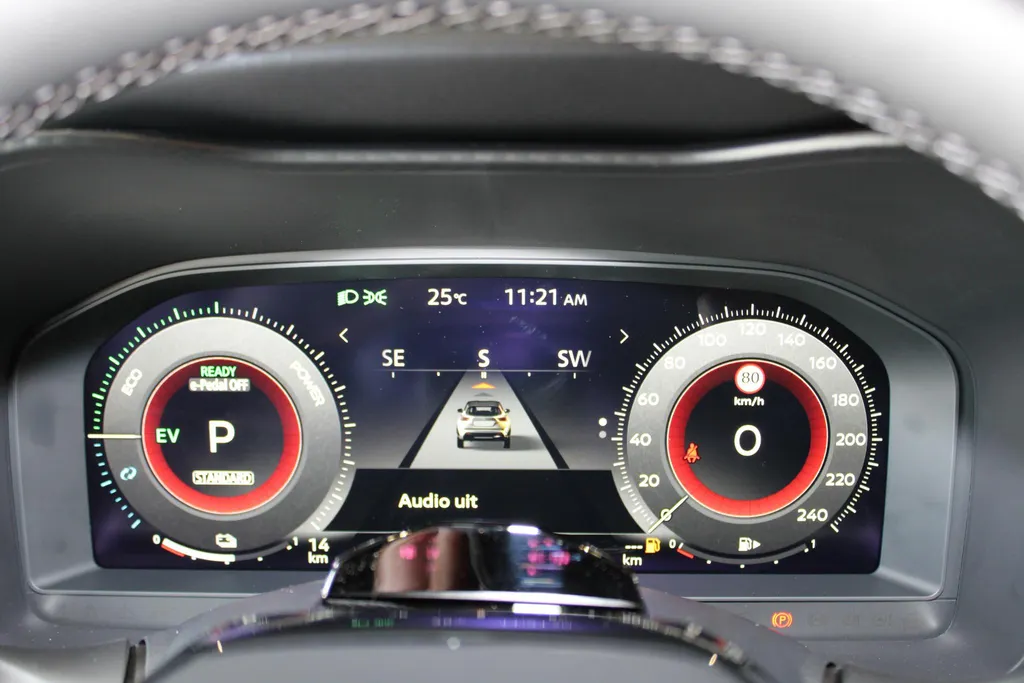 Nissan Juke 1.6 Hybrid Pulse |360grd camera| Bose | Parkeersensoren voor en achter | Navigatie | Automaat| Stoel verwarming | Lederen bekleding | 19inch Wielen| Stuurverwarming |