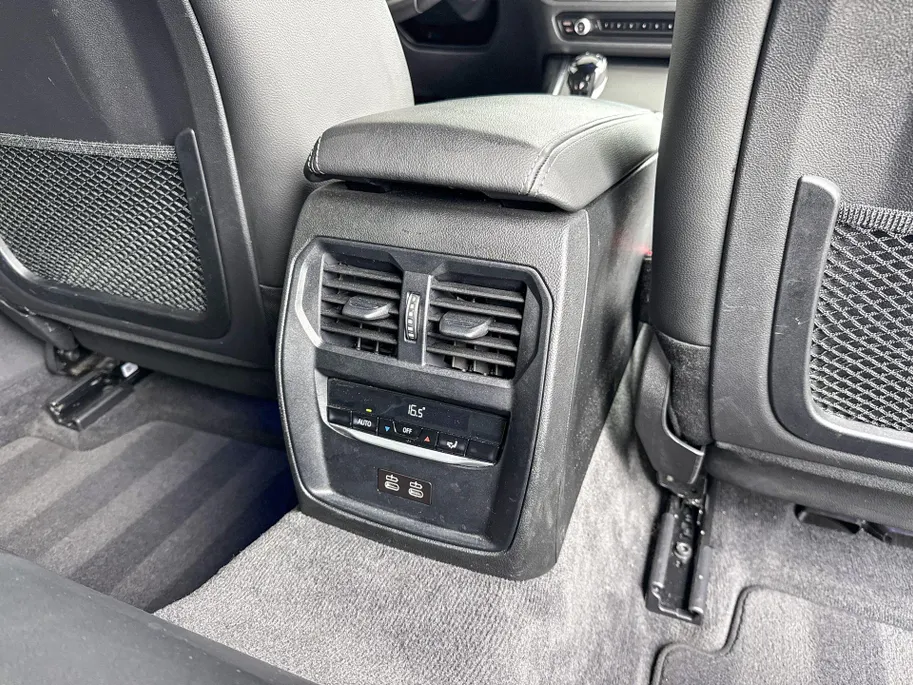 BMW 3 Serie Sedan 320i Business Edition Plus