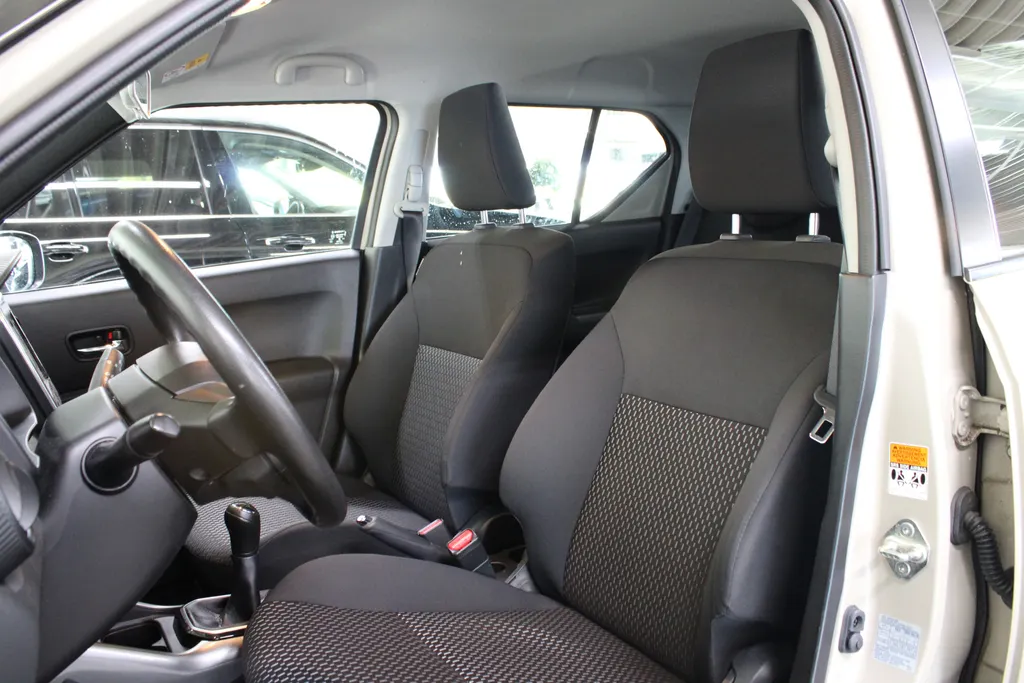 Suzuki Ignis 1.2 Smart Hybrid Select / Camera / Stoelverwarming / Allseason banden /