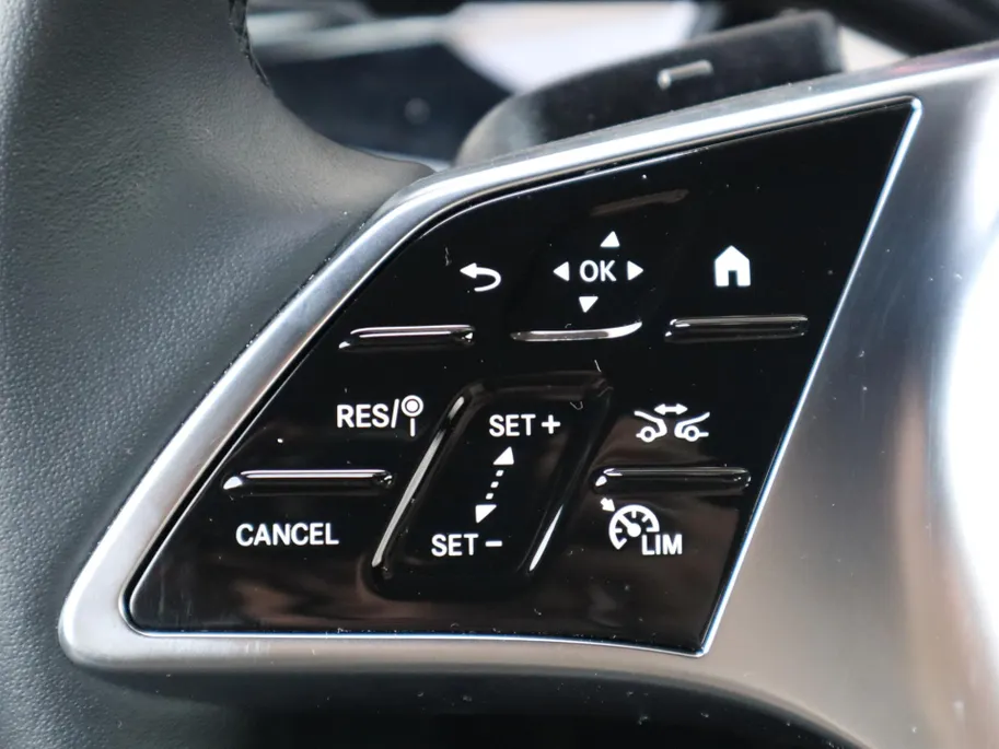 Mercedes-Benz A-Klasse 250 e Star Edition Luxury Line l Keyless l Achteruitrij camera l Stoelverwarming l Leder