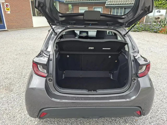 Toyota Yaris 1.0 VVT-i Active NAVI | CRUISE | CAMERA | NL-auto | rijklaarprijs !!