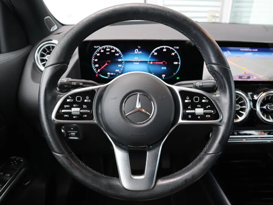 Mercedes-Benz EQA 250 Business Solution Luxury 67 kWh l Stoelverwarming l Achteruitrij camera l Ambiente lichtpakket l Memory