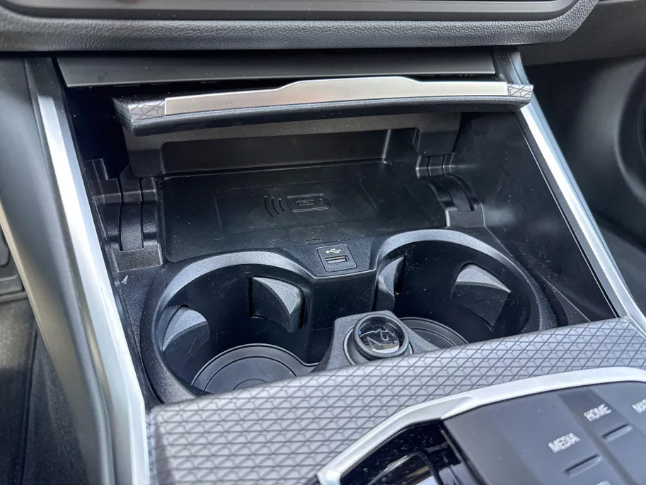 BMW 3 Serie Sedan 330e M Sport Edition