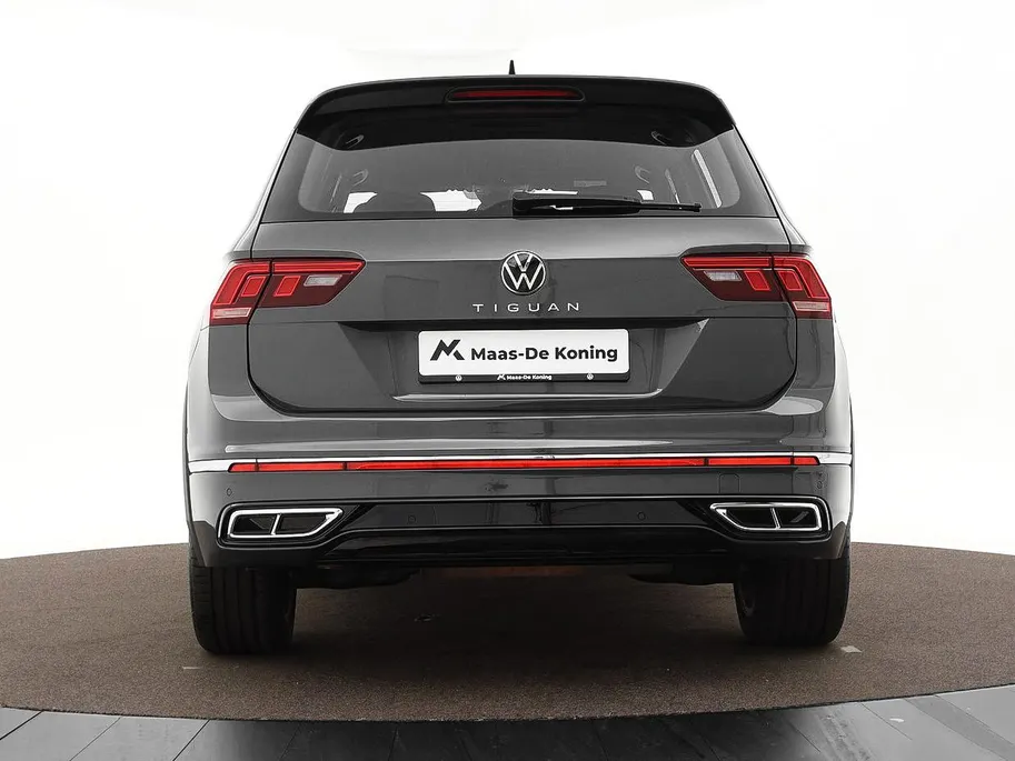 Volkswagen Tiguan 1.4 TSI 245pk DSG eHybrid R-Line Business · Apple/Android Car Play · Wegklapbare Trekhaak · Alarm · Dodehoek Detectie · Stoel-& Stuurverwarming · 19'' Inch ·