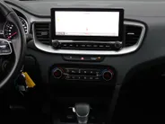 Kia Ceed Sportswagon 1.5 T-GDi MHEV DynamicLine | Navi | Camera | Clima | Cruise | 17' GT-Line velgen | LED | Apple Carplay | Android Auto |