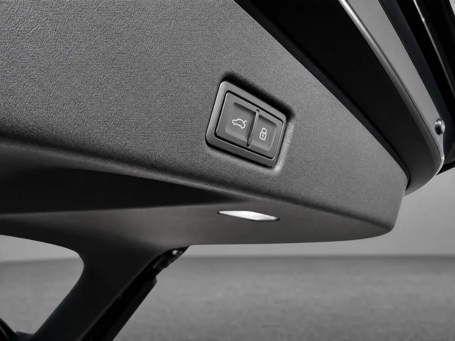 Audi Q5 2.0 TFSI e-hybrid 299pk quattro S edition · SOH 97,1% · Panoramadak · 360° Camera + parkeersensoren · Apple/Android Car Play · Fabrieksgarantie t/m 22-09-2029 of 100.000Km