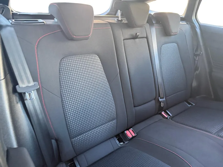 Ford Focus Wagon 1.0 EcoBoost Hybrid ST Line X | NL Auto | Volledig dealeronderhouden | Winter Pack | Driver Assistance Pack | Apple Carplay & Android Auto |