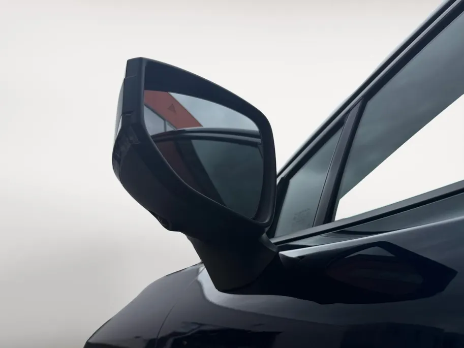 Nissan Leaf Evolve 52 kWh | NISSAN MORE 10 JAAR GARANTIE | 451 KM WLTP | 2500 EURO INRUILPREMIE | SNEL RIJDEN | BOSE | RONDOM CAMERA | CARPLAY |