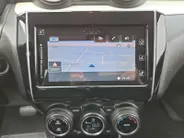 Suzuki Swift 1.0 Stijl Automaat | Navi | Camera | Cruise & climate control | Stoelverwarming | Two-tone Metallic lak | Apple Carplay/Android Auto | Bovag garantie | NAP