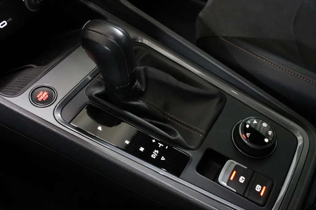 CUPRA Ateca 2.0 TSI 4DRIVE DSG-7 300PK / 360° Camera / 20'' LMV / Elektr. klep / DCC / Stuur + Stoelverwarming / Beats /