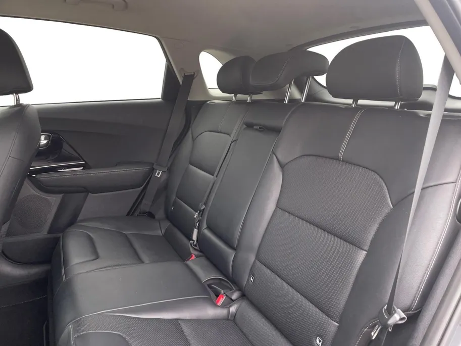 Kia Niro 1.6 GDi Hybrid DynamicPlusLine | Navigatie | Climate control | Stoel + Stuurverwarming | Parkeercamera | Parkeersensoren