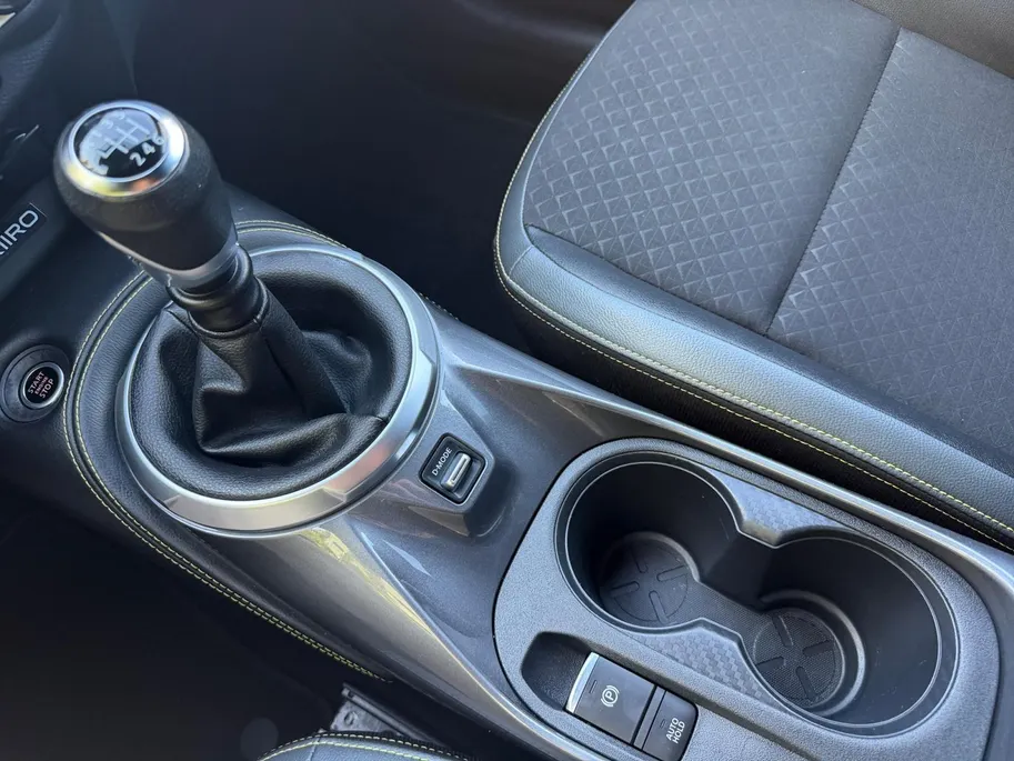 Nissan Juke 1.0 DIG-T Kiiro | DEALER ONDERHOUDEN | ACHTERUITRIJCAMERA | STOEL EN VOORRUITVERWARMING | CLIMATE | CRUISE |