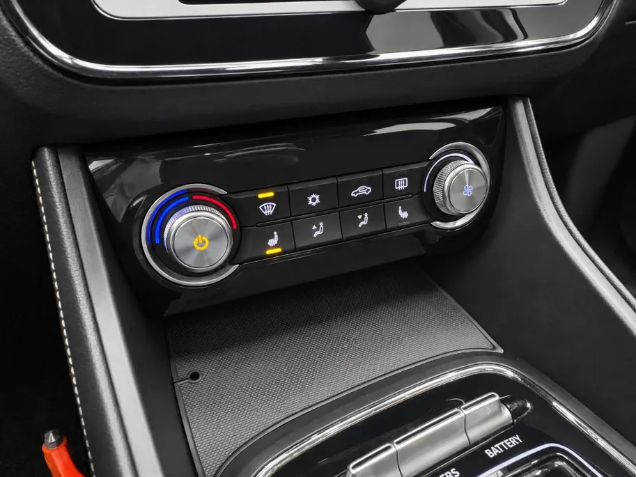 MG ZS EV MG Luxury 45 kWh SOH 91% | Navigatie | Schuifkanteldak | ACC | Leder interieur | Stoelverwarming |