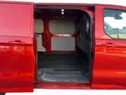 Ford Transit Custom 320 2.5 PHEV L2H1 Limited | NL auto | Automaat | Elektr. Trekhaak | Adapt. Cruise control | BLIS | Winter pack | Navigatie | Apple carplay & Android auto | Parkeersensoren voor en achter | Achteruitrijcamera | Bovag garantie |