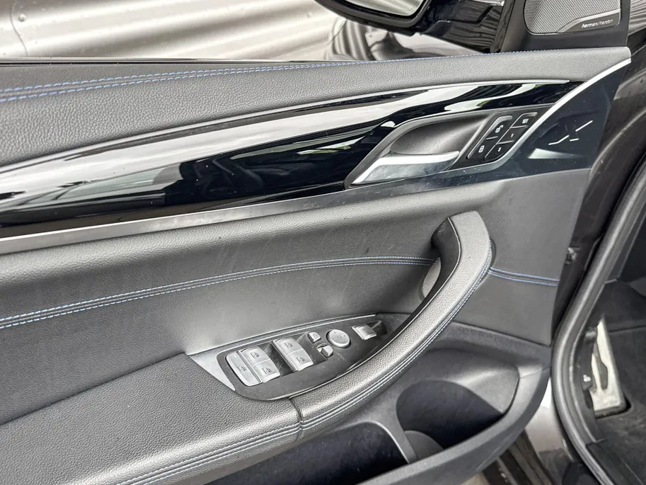 BMW iX3 High Executive 80 kWh