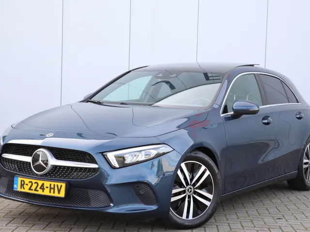 Mercedes-Benz A-Klasse 200 Luxury Line AUTOMAAT | LEER | CLIMA | PANO | NAVI