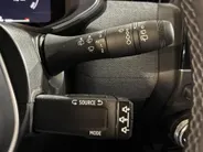Renault Clio 90PK TCe GPF Techno | 9,3' Navi | Camera | Parkeersensoren | Cruise Control | Climate Control | Licht & Regen Sensor | Apple CarPlay/Android Auto | Full LED | Lichtmetalen Velgen |