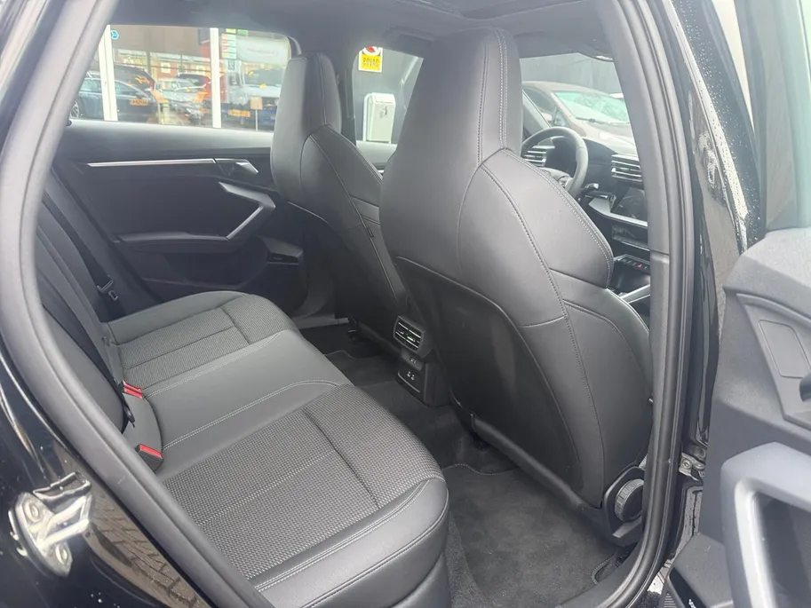Audi A3 Sportback 35 TFSI S edition | 3X S Line | Schuif-Kantel Dak | Sportstoelen | SONOS | Camera | Stoelverwarming | Apple Carplay | Adaptief Cruise Control | Climate Control