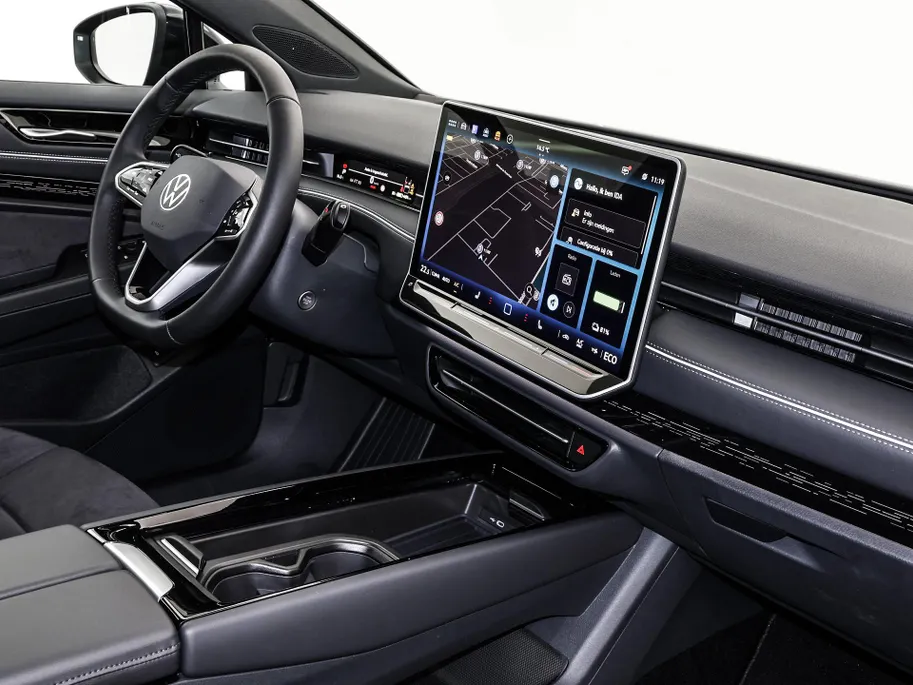 Volkswagen ID.7 Tourer Pro Limited Edition 77kWh 286pk · Navigatie · 360 camera · Trekhaak · 20' LM velgen