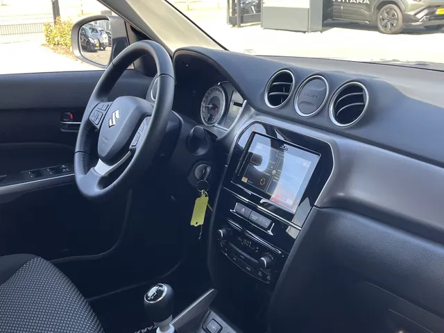 Suzuki Vitara 1.4 B.jet Select Smart Hybrid Bi-Tone | Blindspot | Stoelverwarm