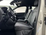 Volkswagen T-Roc 1.5 TSI R-Line DSG Automaat | IQ Light | Elektrische Achterklep | Winterpakket