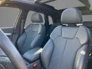 Audi Q5 50TFSIe 220KW/299PK S-edition · Panoramadak · Camera + parkeersensoren · Trekhaak ·