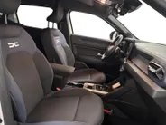 Dacia Duster 1.6 Hybrid 140 Journey AUTOMAAT NAVI AIRCO 360CAMERA CRUISE CONTROLE LM VELGEN HOGE INSTAP APPLE CARPLAY ANDROID AUTO ZEER MOOIE AUTO DEALER ONDERHOUDEN PAS 20000KM